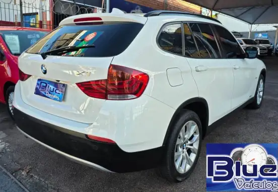 BMW-X1-2.0 18I S-DRIVE 4X2 16V GASOLINA 4P AUTOMÁTICO BMW-X1-2011