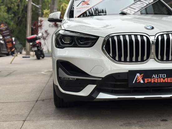 BMW-X1-2021