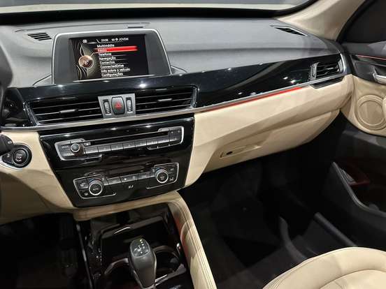 BMW-X1-2.0 16V TURBO ACTIVEFLEX SDRIVE20I X-LINE 4P AUTOMÁTICO BMW-X1-2016