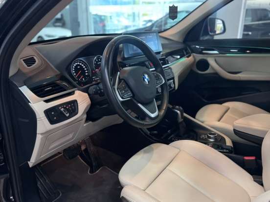 BMW-X1-2021