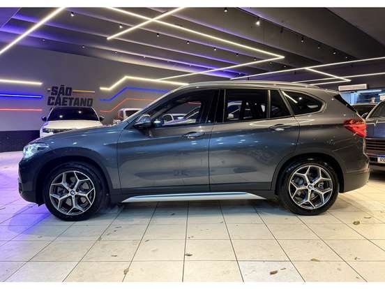 BMW-X1-2.0 16V TURBO ACTIVEFLEX SDRIVE20I X-LINE 4P AUTOMÁTICO BMW-X1-2019