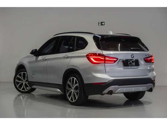BMW-X1-2.0 16V TURBO ACTIVEFLEX XDRIVE25I SPORT 4P AUTOMÁTICO BMW-X1-2016
