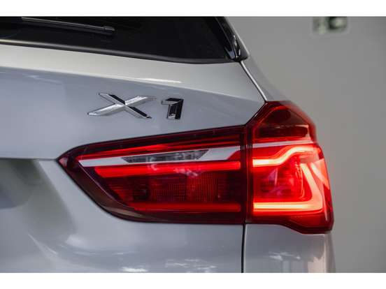 BMW-X1-2.0 16V TURBO ACTIVEFLEX XDRIVE25I SPORT 4P AUTOMÁTICO BMW-X1-2016