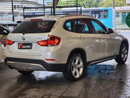 BMW-X1-2013