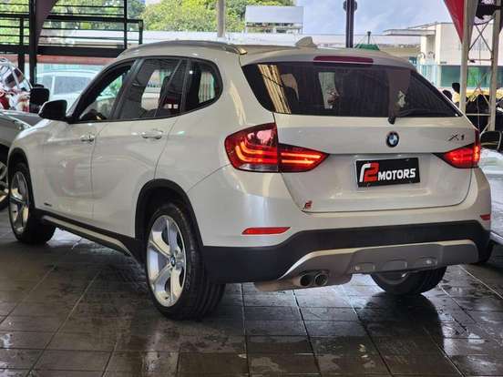 BMW-X1-2.0 16V TURBO GASOLINA SDRIVE20I 4P AUTOMÁTICO BMW-X1-2013