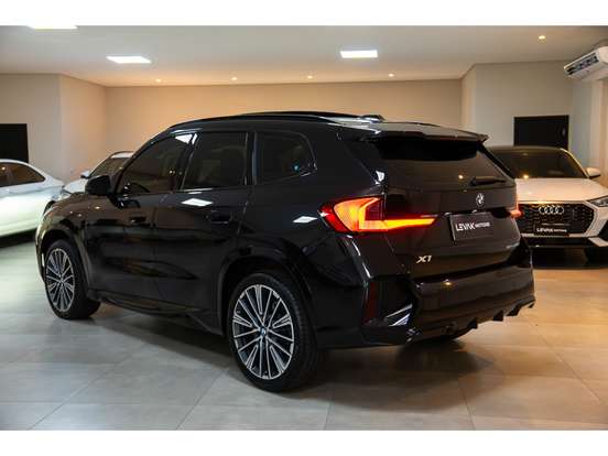 BMW-X1-2.0 16V TURBO GASOLINA SDRIVE20I M SPORT STEPTRONIC BMW-X1-2024