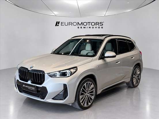 BMW-X1-2024