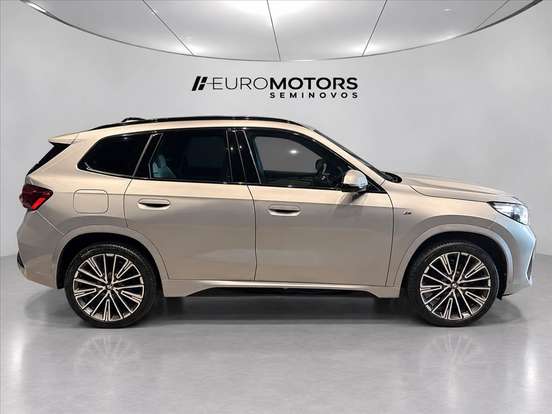 BMW-X1-2024
