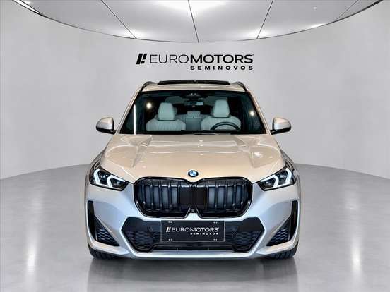 BMW-X1-2024
