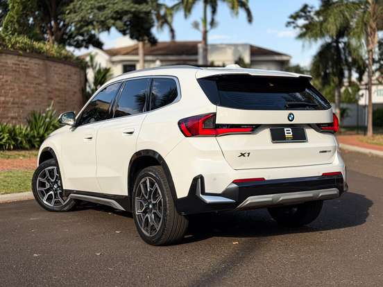 BMW-X1-2.0 16V TURBO GASOLINA SDRIVE20I X-LINE STEPTRONIC BMW-X1-2024