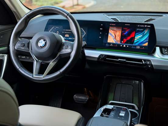 BMW-X1-2.0 16V TURBO GASOLINA SDRIVE20I X-LINE STEPTRONIC BMW-X1-2024