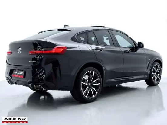 BMW-X4-2022