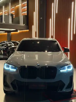 BMW-X4-2022