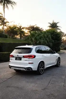 BMW-X5-2022