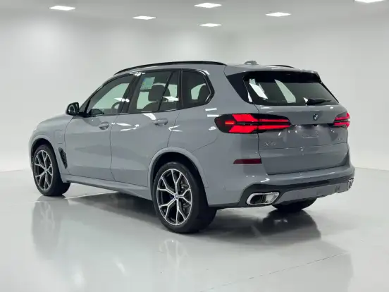 BMW-X5-2025