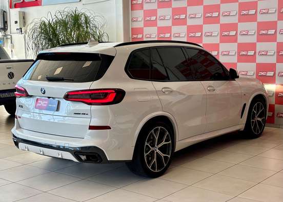 BMW-X5-2021