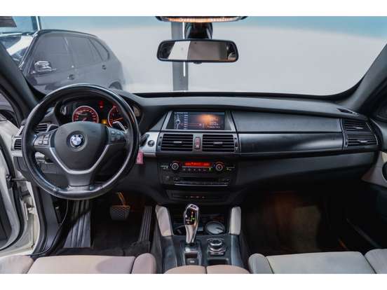 BMW-X6-2012
