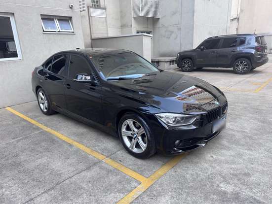 BMW-320i-2013