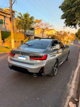 BMW-320i-2024