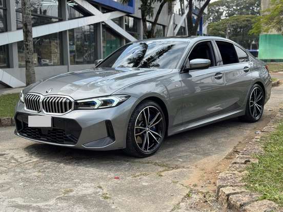 BMW-320i-2023