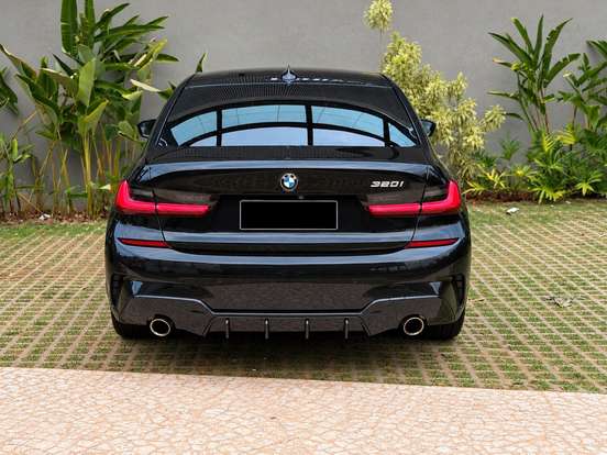 BMW-320i-2.0 16V TURBO GASOLINA M SPORT AUTOMÁTICO BMW-320i-2020