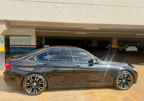 BMW-320i-2018