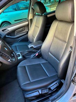 BMW-320i-2003