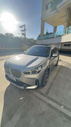 BMW-iX1-2023