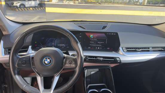 BMW-iX1-2023