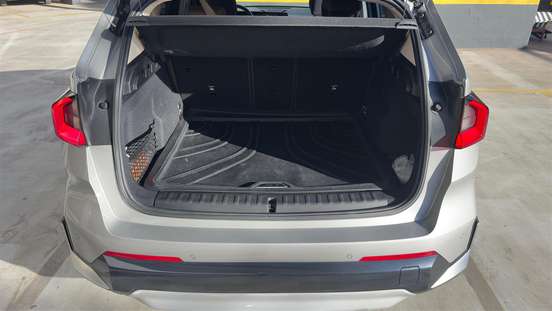 BMW-iX1-2023
