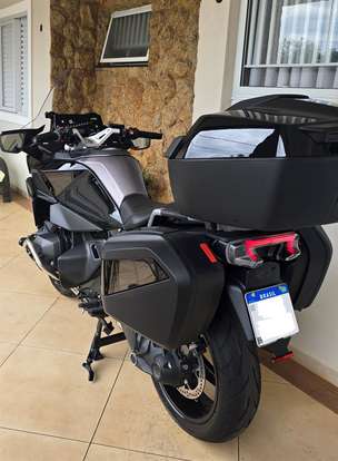 BMW-R 1300 RT TRIPLE BLACK-2026