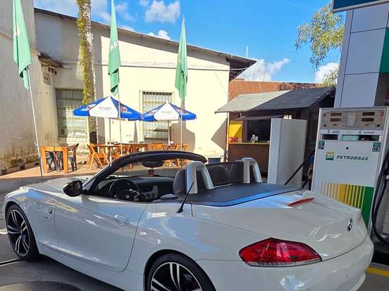 BMW-Z4-2.5 I6 GASOLINA SDRIVE23I AUTOMÁTICO BMW-Z4-2011