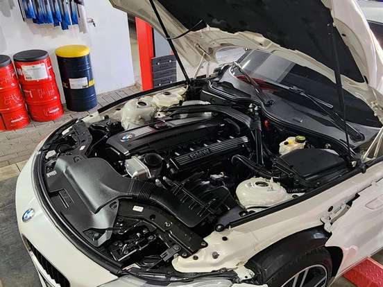 BMW-Z4-2.5 I6 GASOLINA SDRIVE23I AUTOMÁTICO BMW-Z4-2011