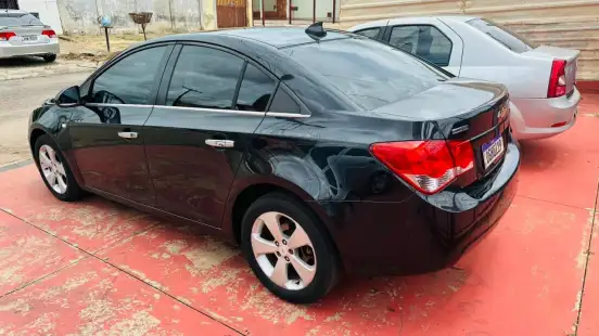CHEVROLET-CRUZE-2011