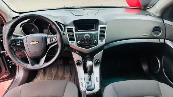 CHEVROLET-CRUZE-2011
