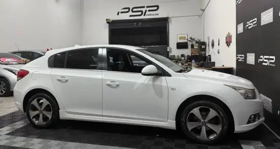 CHEVROLET-CRUZE-2013