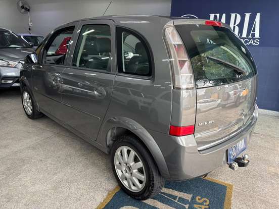 CHEVROLET-MERIVA-2010