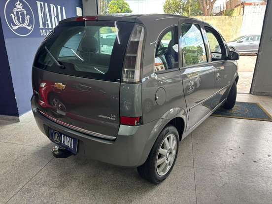 CHEVROLET-MERIVA-2010
