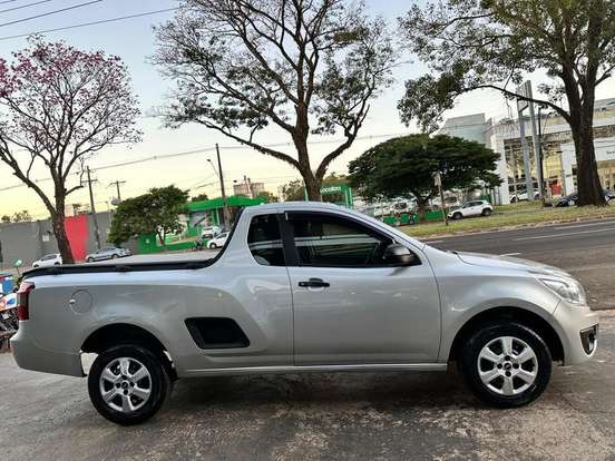 CHEVROLET-MONTANA-2014