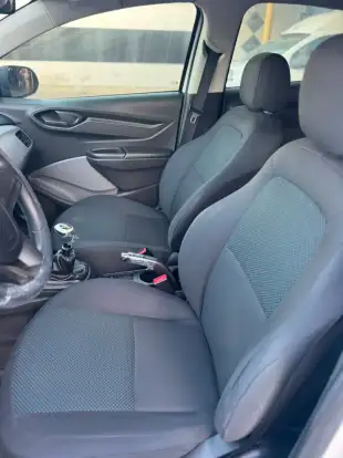 CHEVROLET-ONIX-2018
