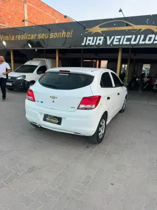 CHEVROLET-ONIX-2018