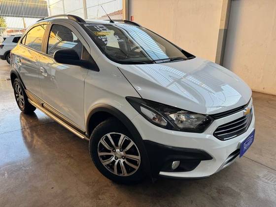 CHEVROLET ONIX 1.4 MPFI ACTIV 8V FLEX 4P AUTOMÁTICO