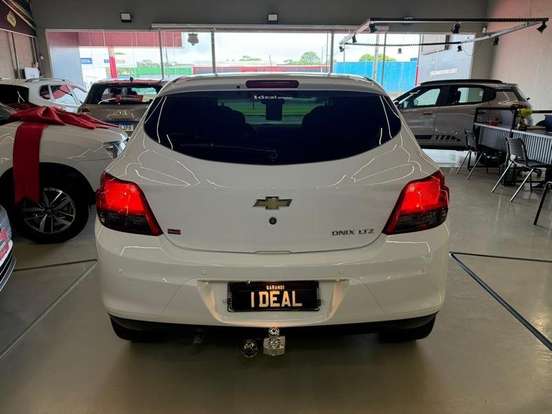 CHEVROLET-ONIX-1.4 MPFI LTZ 8V FLEX 4P AUTOMÁTICO CHEVROLET-ONIX-2014