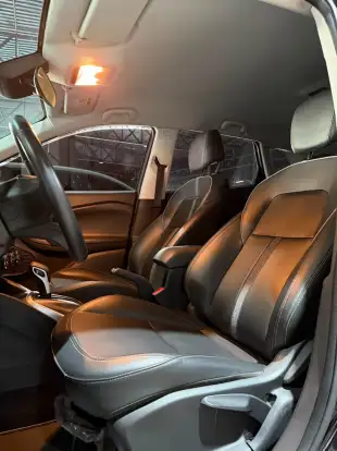 CHEVROLET-TRACKER-2024