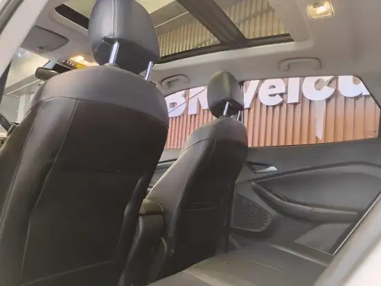 CHEVROLET-TRACKER-2023