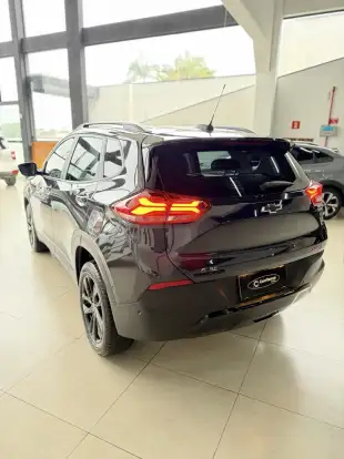 CHEVROLET-TRACKER-2024