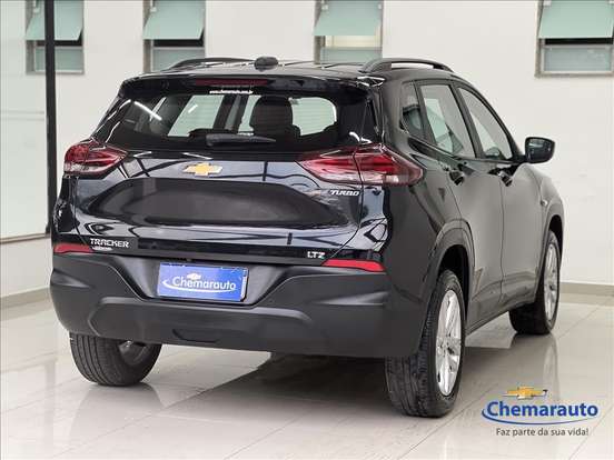 CHEVROLET-TRACKER-2023