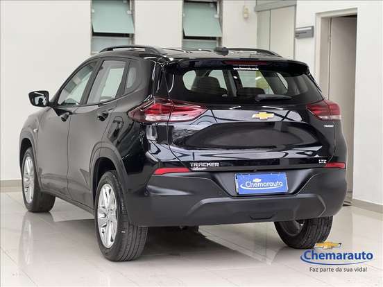 CHEVROLET-TRACKER-2023