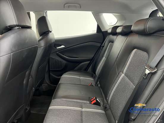 CHEVROLET-TRACKER-2023