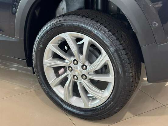 CHEVROLET-TRACKER-2025